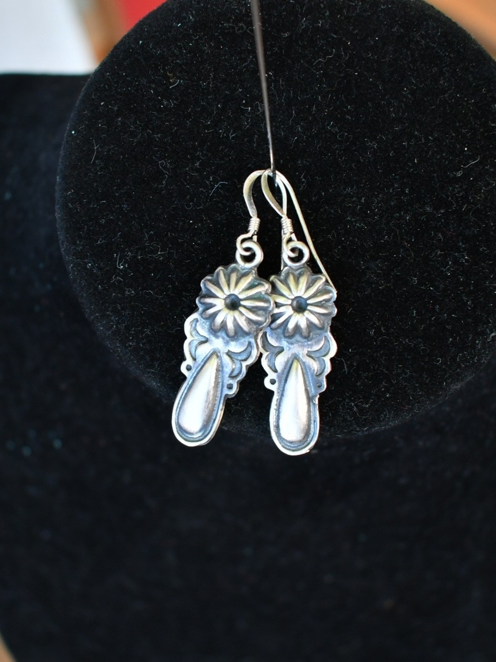 Sterling Silver Navajo-Style Squash Blossom Necklace with Earrings - Silver - Picture 2 of 10